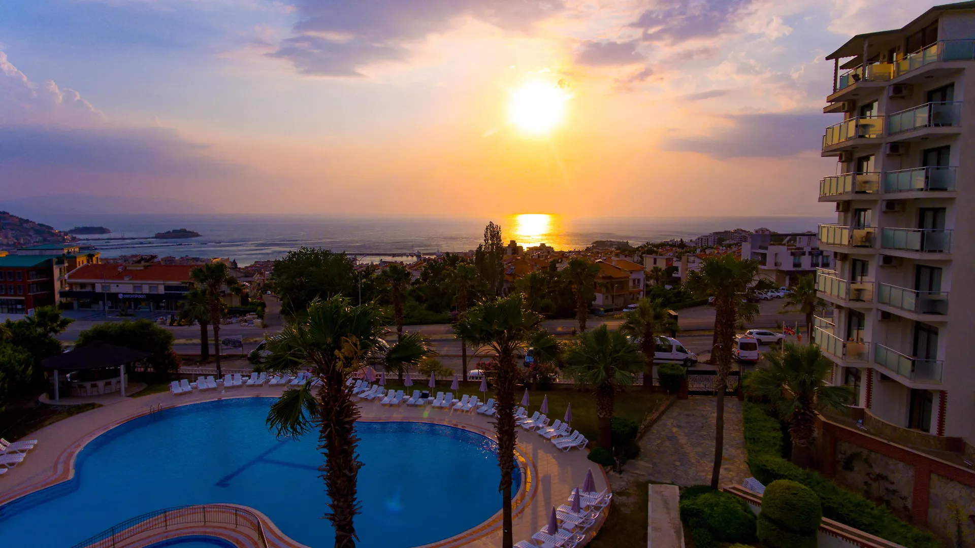 Royal Palace Kusadasi Hotel