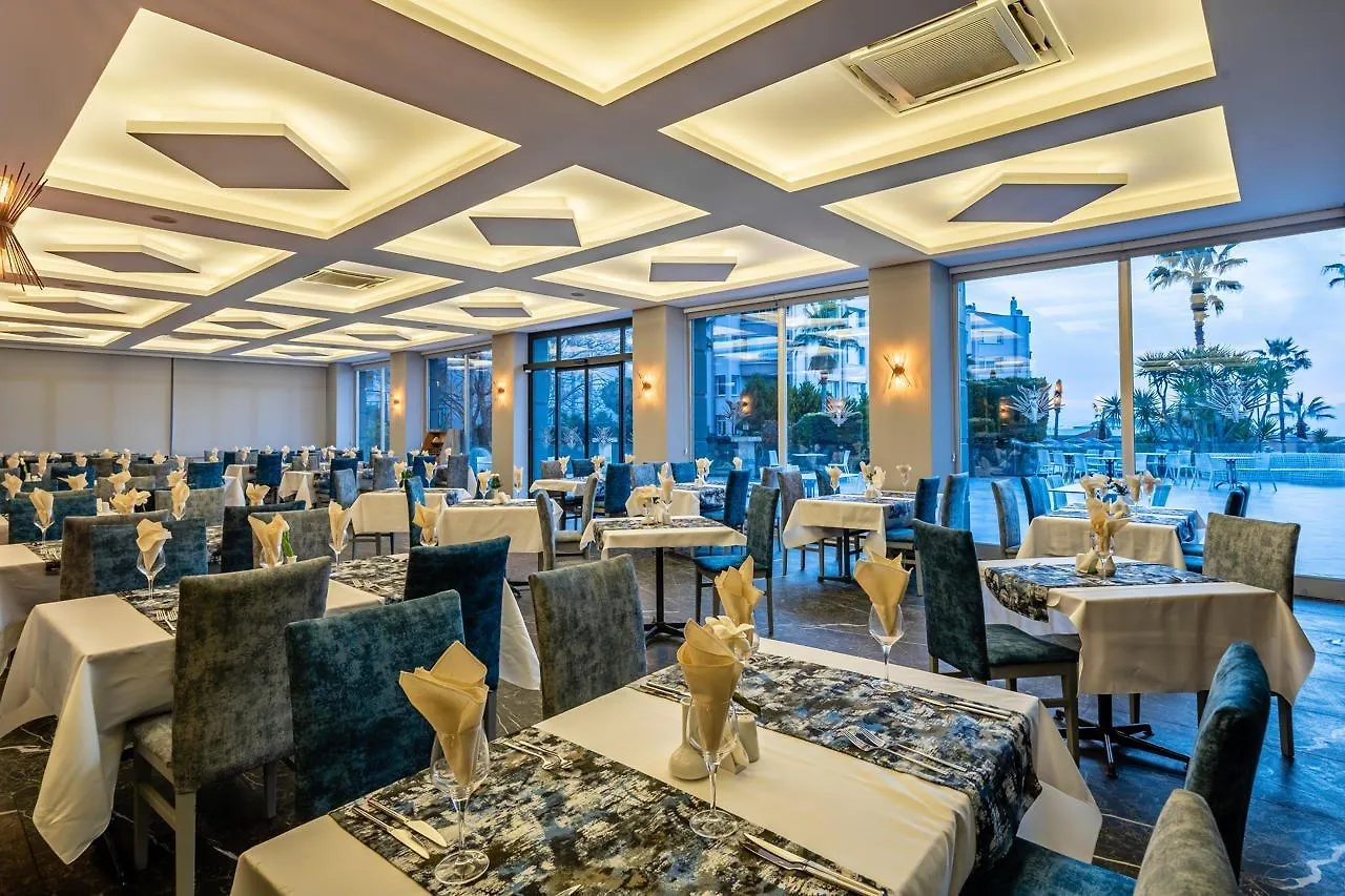 Royal Palace Kusadasi Hotel