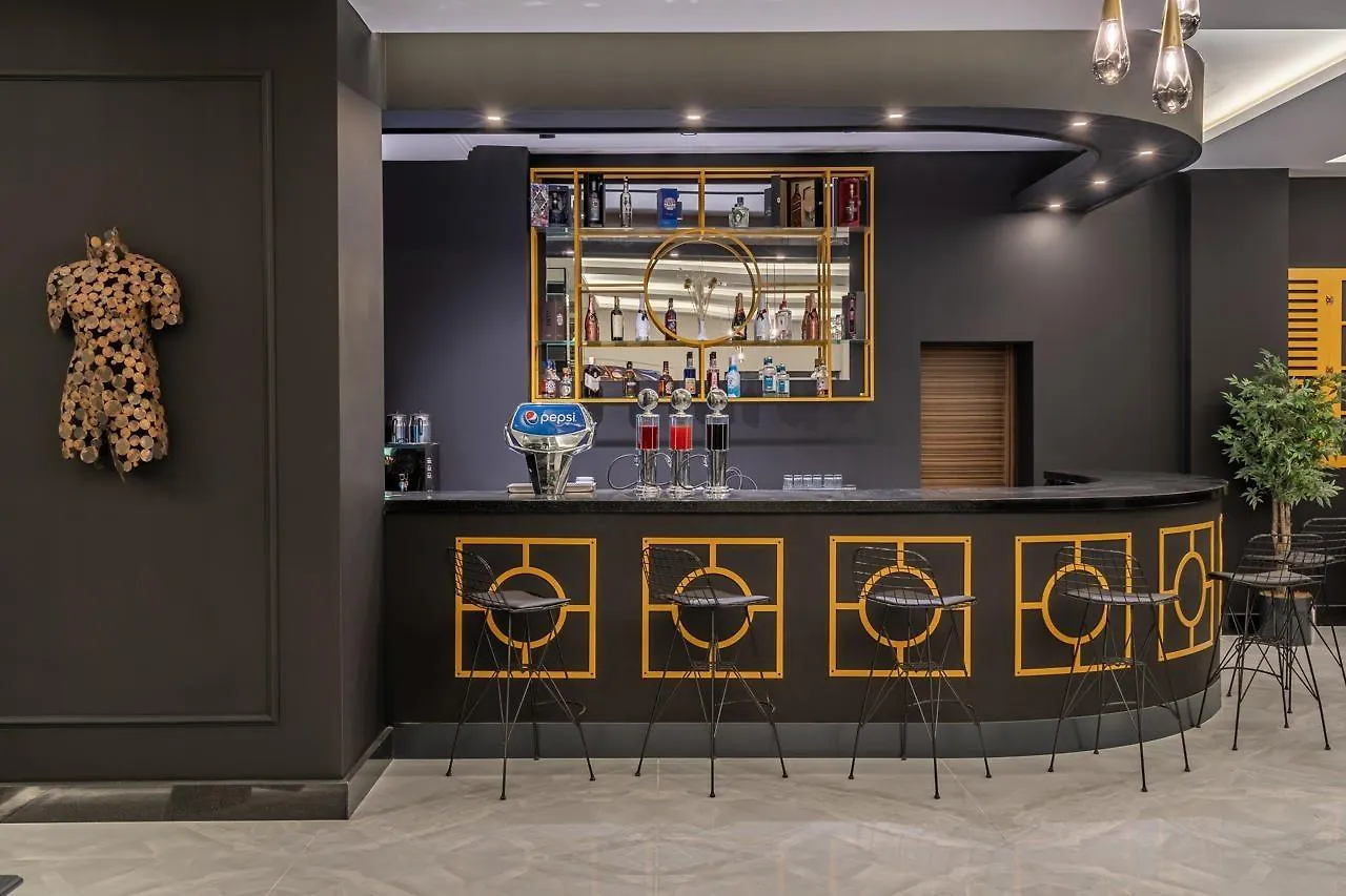 Royal Palace Kusadasi Hotel