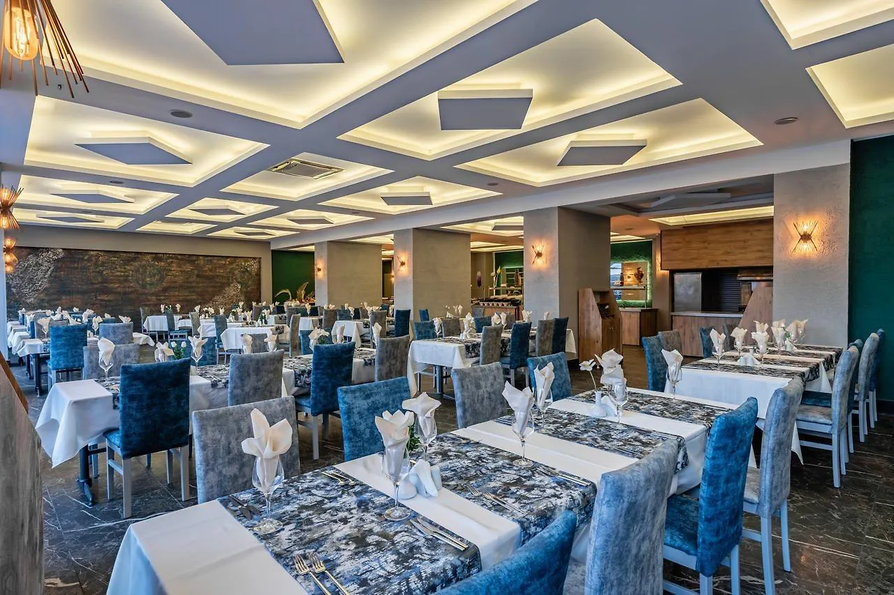 Royal Palace Kusadasi Hotel 4*,