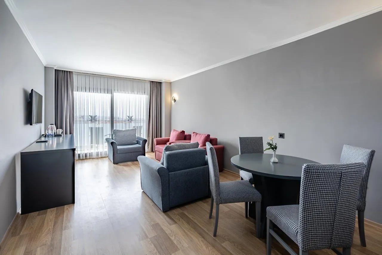 Royal Palace Kusadasi Hotel